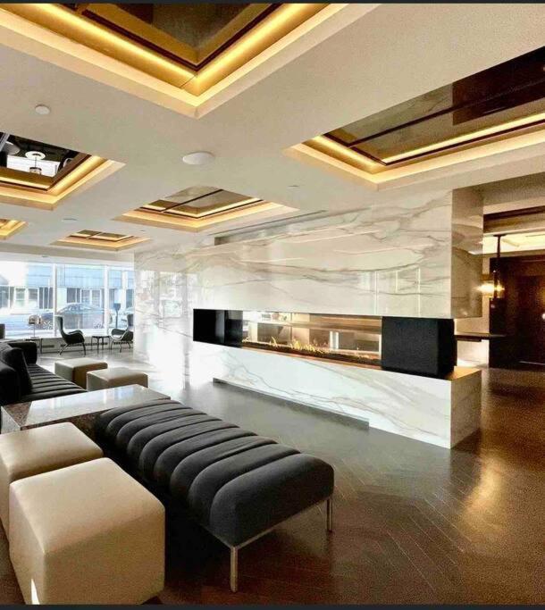 Mind Blowing City View - 2 Beds - Pool & Spa - Downtown Montréal Exteriör bild